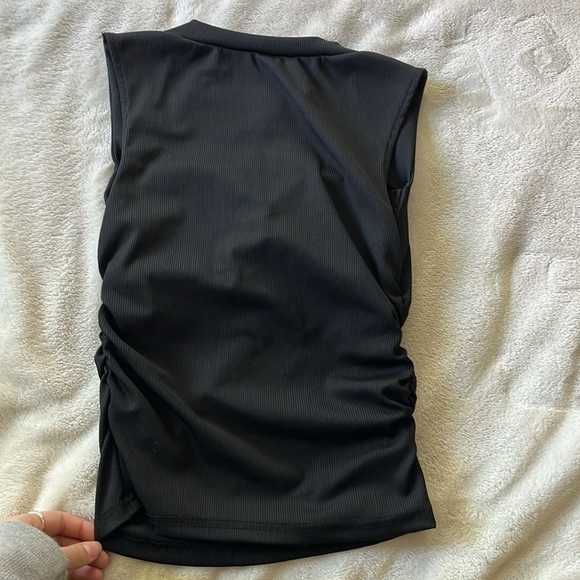 3 pack tank tops - Picture 3 of 3